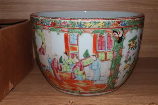 A Cantonese famille rose jardiniere, 19th century, diameter 30cm